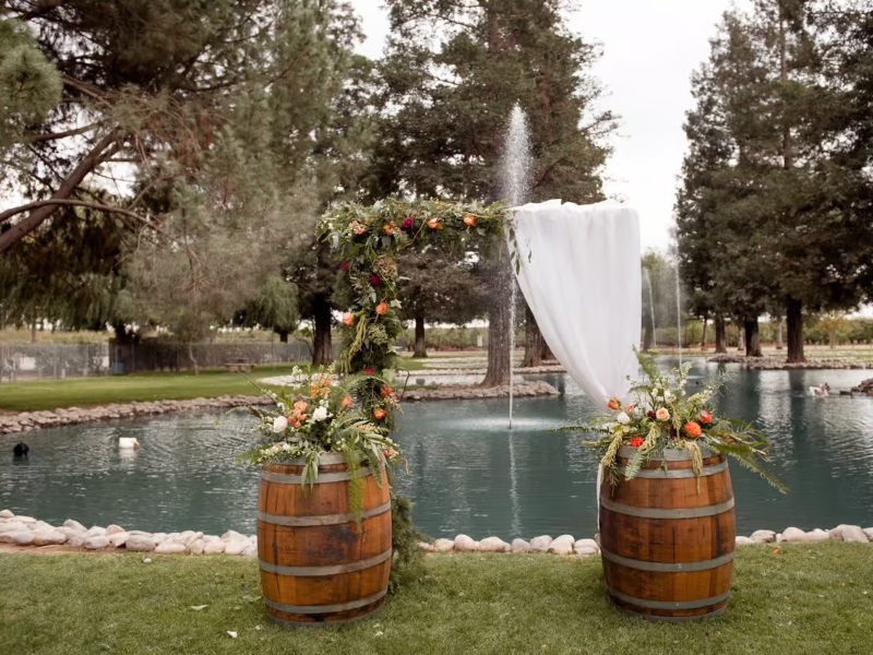 TheFruitYard Outdoor Banquet 01 TheFruitYard Outdoor Banquet 01